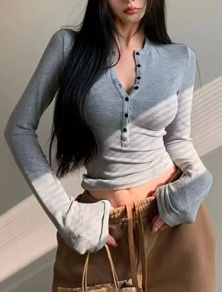 Женская кофта лонгслив в обтяжку на пуговицах вискоза цвет серый, размер 42/46 HI2733