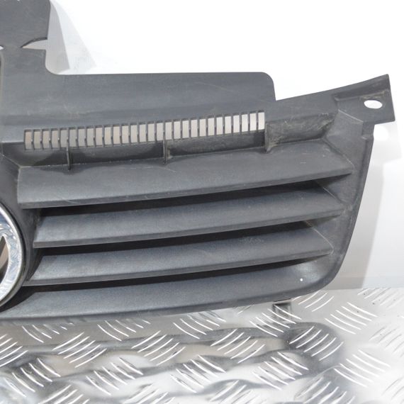 Решітка радіатора VW Volkswagen Polo IV 9N чорна 2001-2009 Фольксваген Поло 6Q0853651C | Зображення 2