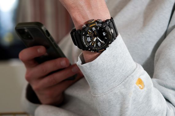 Годинник CASIO GG-B100Y-1AER | Зображення 8