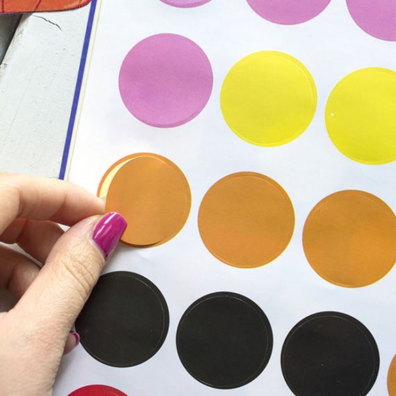 Книги с наклейками "Великолепные праздники" 830003 интересные кружочки | Зображення 2