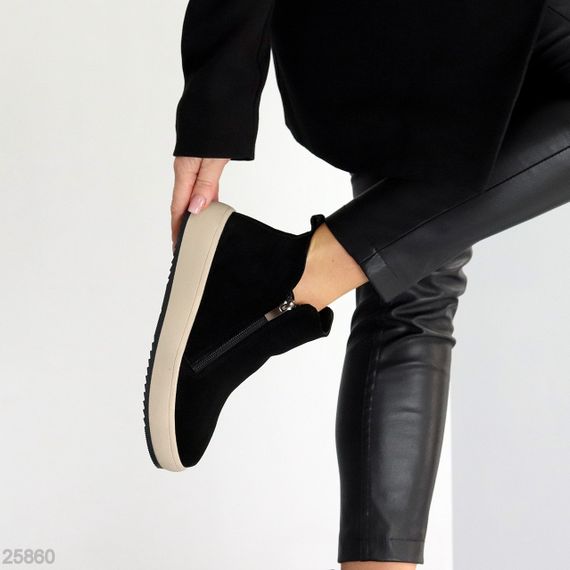 Лаконічні чорні замшеві зимові черевики на дві блискавки | Зображення 8