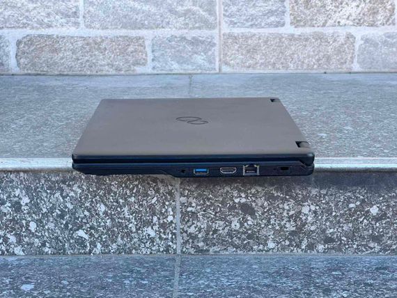 Ультрабук Fujitsu LifeBook E5410 / 14" TN / Intel Core i5-10310U (4(8) ядра по 1.7-4.4 GHz) / 8GB DDR4 / 256GB SSD / UHD Graphics / WebCam / Win 10 б/у | Зображення 5