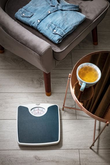 Ваги підлогові механічні Adler AD 8151 сині до 130 кг з класичною аналоговою шкалою | Зображення 6