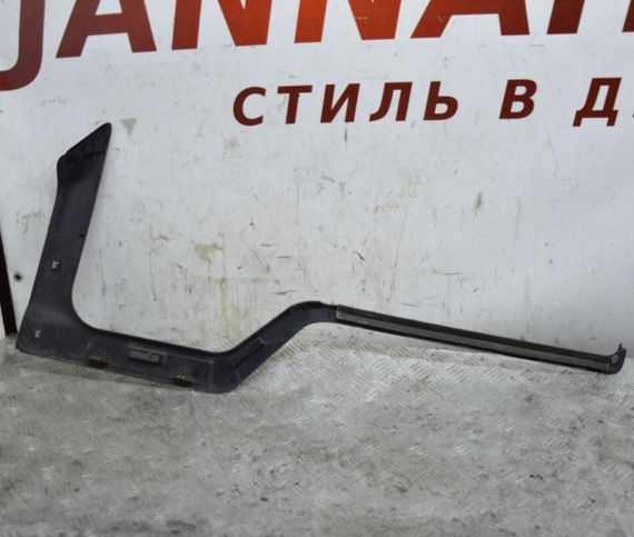 Молдинг скла передніх правих дверей Ford Transit 6 2000-2006 Накладка дверей Форд Трансіт YC1521117BF | Зображення 4
