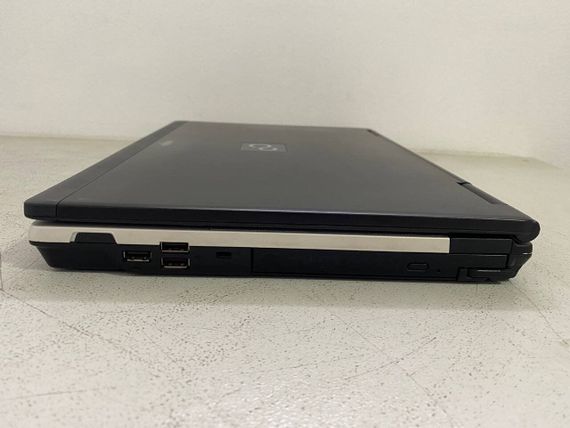 Ноутбук Fujitsu Celsius H700 / 15.6" (1920x1080) TN / Intel Core i7-620M (2 (4) ядра по 2.66 - 3.33 GHz) / 8 GB DDR3 / 128 GB SSD / nVidia Quadro FX 880M, 1 GB GDDR3, 128-bit / DVD-ROM б/в | Зображення 3