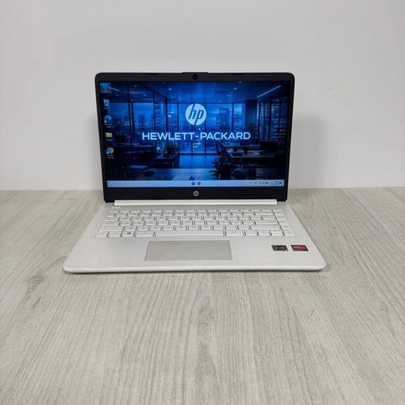 Ультрабук Б-клас HP 14s-fq1034no / 14" (1920x1080) IPS / AMD Ryzen 5 5500U (6 (12) ядер по 2.1 - 4.0 GHz) / 8 GB DDR4 / 256 GB SSD / AMD Radeon RX Vega 7 Graphics / WebCam б/в | Зображення 1
