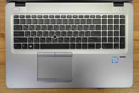 Ультрабук HP EliteBook 840 G4 / 14" (3840x2160) IPS / Intel Core i7-7500U (2 (4) ядра по 2.7 - 3.5 GHz) / 8 GB DDR4 / 240 GB SSD / Intel HD Graphics 620 / WebCam / Fingerprint / Windows 10 б/у + Подарок Флэш-накопитель USB 32 GB | Зображення 2