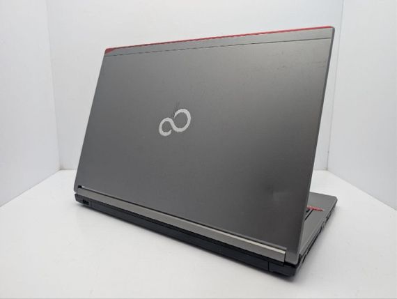 Ноутбук Fujitsu LifeBook E746 / 14" (1366x768) TN / Intel Core i5-6200U (2 (4) ядра по 2.3 - 2.8 GHz) / 8 GB DDR4 / 128 GB SSD / Intel HD Graphics 520 / WebCam б/у | Зображення 7