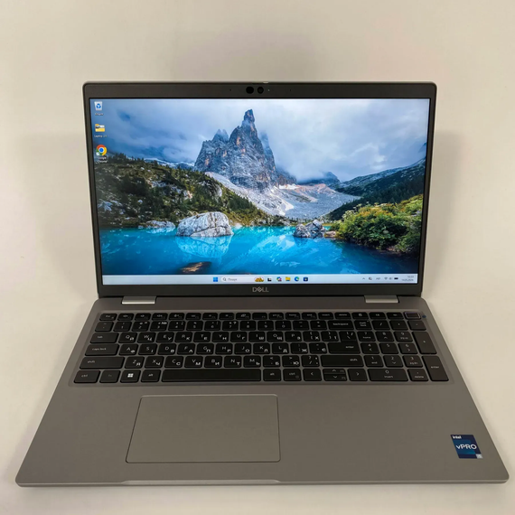 Ультрабук Б-клас Dell Latitude 5530 / 15.6" (1920x1080) IPS / Intel Core i5-1250P (12 (16) ядер по 1.2 - 4.4 GHz) / 16 GB DDR4 / 256 GB SSD / Intel Iris Xe Graphics / HDMI / WebCam б/в + Подарунок Бездротова миша / USB | Зображення 1
