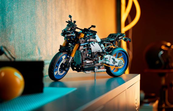 Конструктор LEGO  Technic Yamaha MT 2022 (42159) | Зображення 4