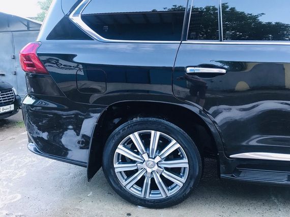 Молдинги (дизайн 2016-2024) для Lexus LX570/450d | Зображення 2