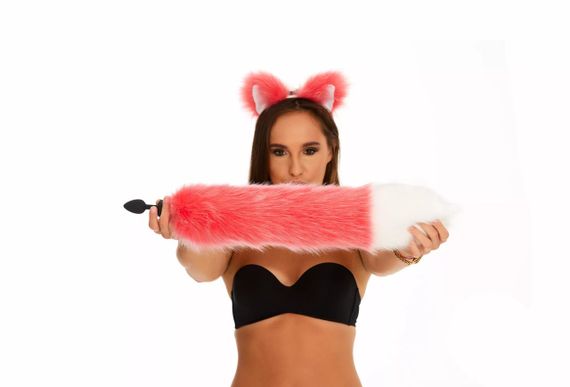 Анальний хутряний хвіст без пробки, Яскраво-рожевий з білим кінчиком, OKOVA, 50 см. sexstyle | Зображення 4