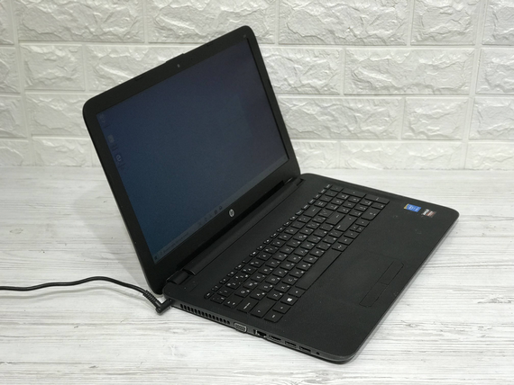 Ноутбук HP 250 15.6 Intel i5-5200U 8 RAM 500 HDD AMD R7 330M 2 ГБ | Зображення 3