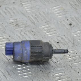 Насос бачка омивача фар 2.5 DCI Nissan Navara Pathfinder 2005-2020 Моторчик омивача фар Ніссан 28920EB320