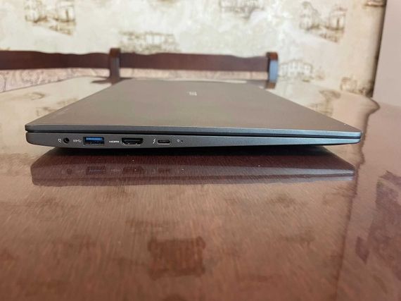 Ультрабук LG Gram 15Z90P-N / 15.6" (1920x1080) IPS / Intel Core i7-1165G7 (4 (8) ядра по 4.7 GHz) / 16 GB DDR4 / 512 GB SSD / Intel Iris Xe Graphics / WebCam б/у | Зображення 4