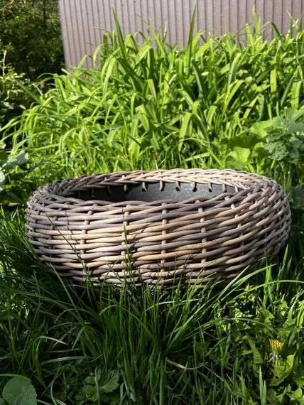 Низьке кашпо зі штучного ротангу “Лоза 12,5 л” — для квітів або як лежанка для кота | Зображення 2