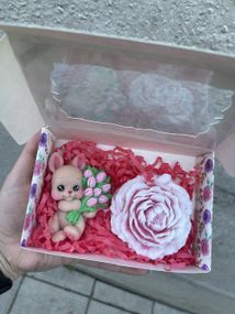 Мыло ручной работы набор Зайка с тюльпанами и Пион