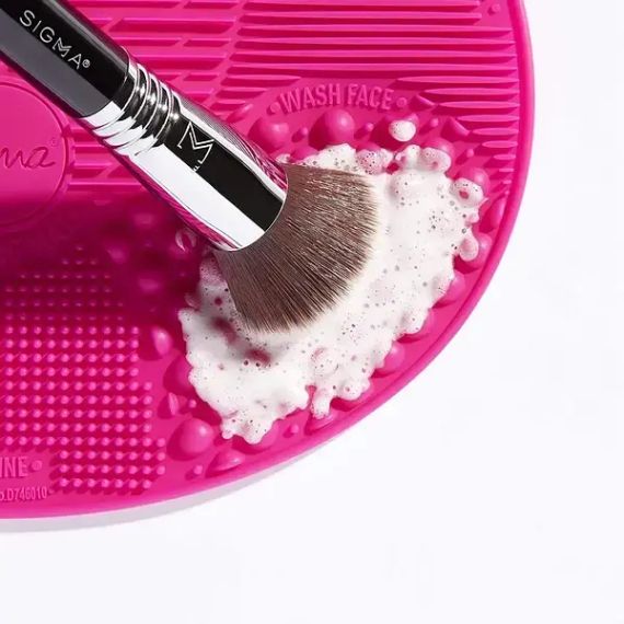 Килимок для чищення та миття косметичних кистей Brush Spa Силіконовий килимок для ефективного очищення кистей для макіяжу | Зображення 1