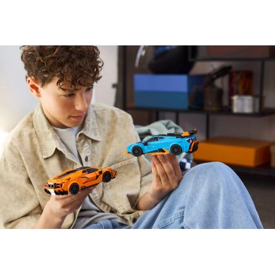 Конструктор LEGO Speed Champions Lamborghini Revuelto та Huracan STO (77238) | Зображення 1