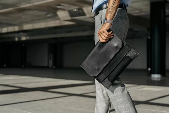 Шкіряний чохол для ноутбука Skin and Skin Holder 15.6 Чорний (LC10BL-15) | Зображення 5