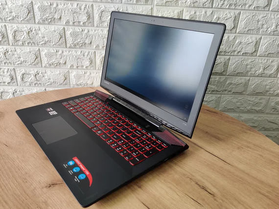 Ноутбук Lenovo Y700/15.6 IPS/FHD/AMD A10-8700P/8Gb/SSD240Gb/Radeon R6 | Зображення 2