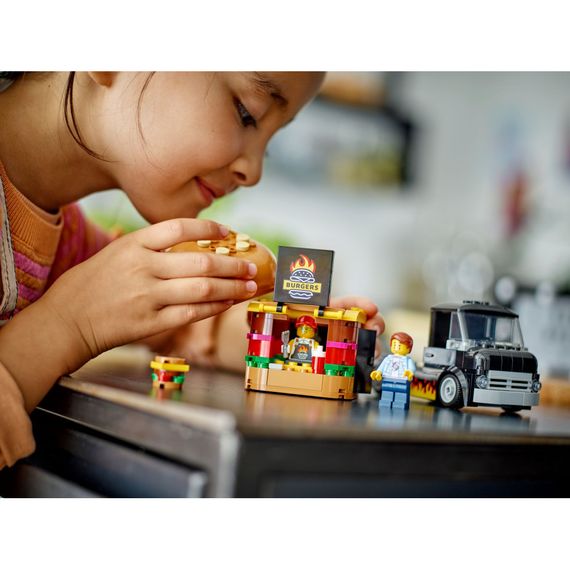 Конструктор LEGO City Вантажівка з гамбургерами 194 деталей (60404) | Зображення 7