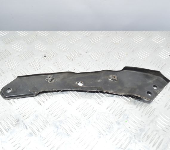 Кронштейн передньої панелі правий Volkswagen Golf VI 2008-2014 Кріплення передньої панелі праве Фольксваген Гольф 6 5K0806930B | Зображення 1