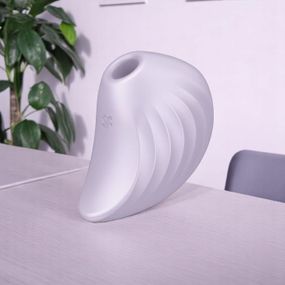 Вакуумний кліторальний стимулятор з вібрацією Satisfyer Pearl Diver, Фіолетовий – Інноваційна насолода для найвищих відчуттів