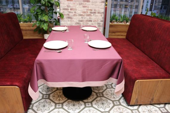 Скатертина двостороння Kayra Blackout 160×285 см Бордова | Зображення 1