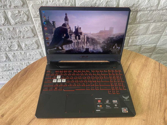 Ноутбук Asus TUF FX505DY 15.6 FHD/IPS/ Ryzen 5 3550H/8Gb/SSD240/ RX560X-4Gb
