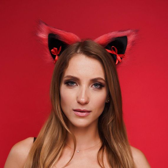 Хутряні вушка кішки з бантиком, Червоні з чорним OKOVA Sex Aura | Зображення 3