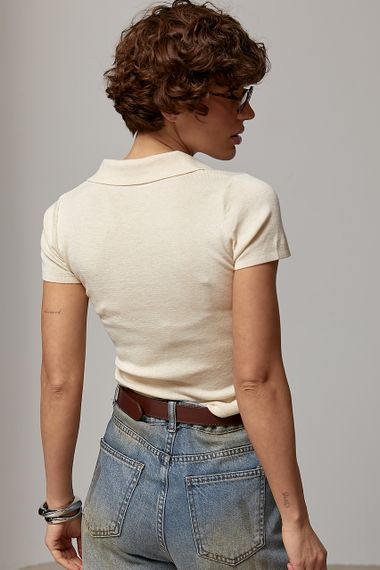 Однотонна в'язана футболка-поло - бежевий цвет, ONE SIZE (є розміри) | Зображення 1