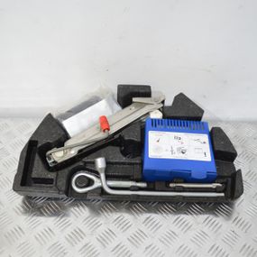 Органайзер для інструментів Mercedes C-Class W203 2000-2007 Домкрат компресор ключ Мерседес в203 A2038990161