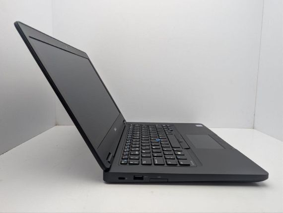 Ноутбук Dell Latitude 5480 / 14" (1920x1080) IPS / Intel Core i5-6300U (2 (4) ядра по 2.4 - 3.0 GHz) / 8 GB DDR4 / 120 GB SSD / Intel HD Graphic 620 / WebCam б/в | Зображення 3