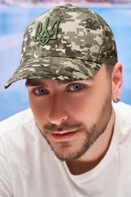 Камуфляжная кепка с гербом Украины пиксель