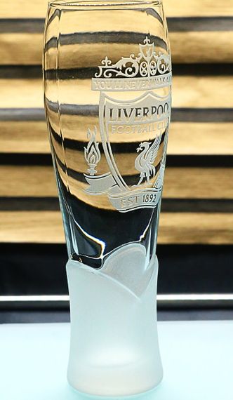 Крафтовый бокал 440 мл Ливерпуль с гравировкой Стеклянный бокал для фаната ФК Liverpool Подарок болельщику | Зображення 1