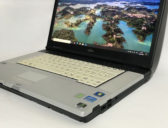 Мобильная рабочая станция Б-класс Fujitsu Celsius H710 / 15.6" (1920x1080) TN / Intel Core i7-2640M (2 (4) ядра по 2.8 - 3.5 GHz) / 8 GB DDR3 / 500 GB HDD / nVidia Quadro 1000M, 2 GB GDDR3, 128-bit / WebCam б/у | Зображення 8