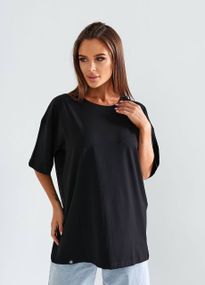 Женская однотонная футболка оверсайз GA025 цвет черный, размер 42/48
