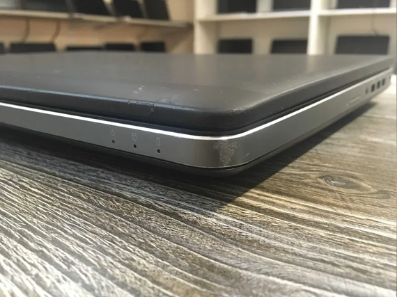 Ноутбук Dell Precision 7710 17,3"FHD,IPS/i7-6820HQ/16GB/M3000M 4GB/512 SSD | Зображення 4