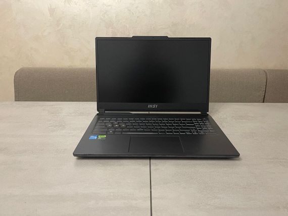 Игровой ноутбук MSI Cyborg 15 A12VE / 15.6" (1920x1080) IPS / Intel Core i5-12450H (8 (12) ядер по 3.3 - 4.4 GHz) / 16 GB DDR5 / 512 GB SSD M.2 / nVidia GeForce RTX 4050, 6 GB GDDR6, 96-bit / WebCam б/у + Подарок Проводная мышь / USB | Зображення 2