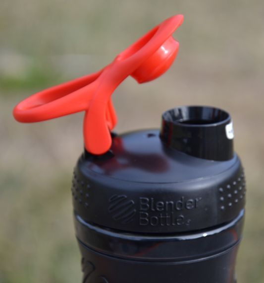 Спортивний шейкер (пляшка) BlenderBottle SportMixer Flip 20oz/590ml Black/Red | Зображення 5
