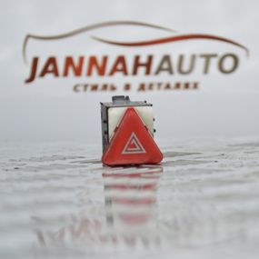Кнопка аварійки Skoda Fabia кнопка ввімкнення аварійного сигналу Шкода Фабія 6Y0953235