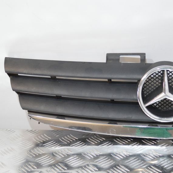 Решітка радіатора Mercedes W169 2004-2008 дорестайл Решітка переднього бампера Мерседес в169 1698800083 | Зображення 1