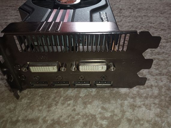 Дискретная видеокарта AMD Radeon HD 6950, 2 GB GDDR5, 256-bit / 2x DVI, 4x DisplayPort б/у | Зображення 3
