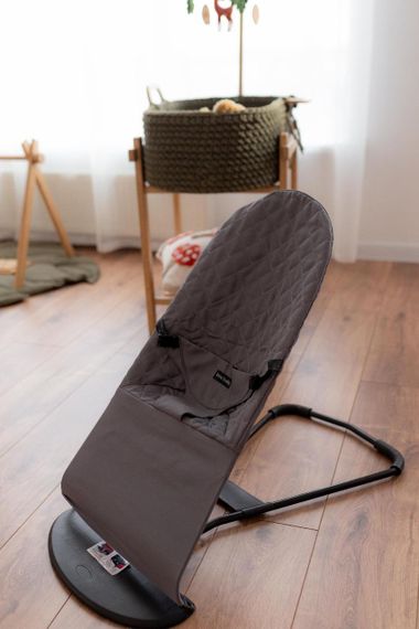 Дитячий шезлонг (крісло-гойдалка)  для новонароджених дуга з іграшками в подарунок Сірий | Зображення 6