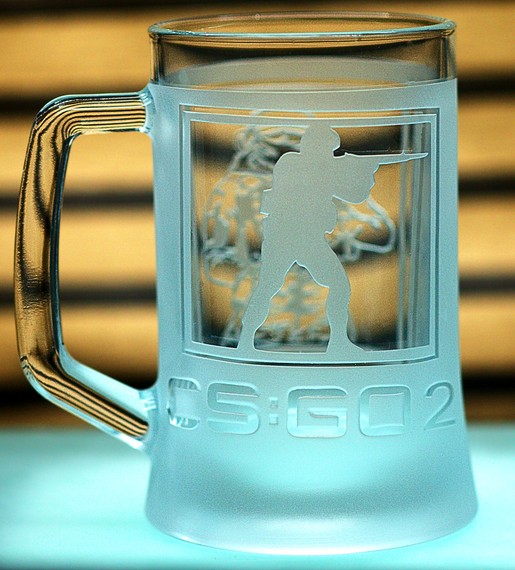 Пивний келих 670 мл CS GO КС ГО з гравіюванням подарунок для геймера фаната  ігровий кухоль для пива