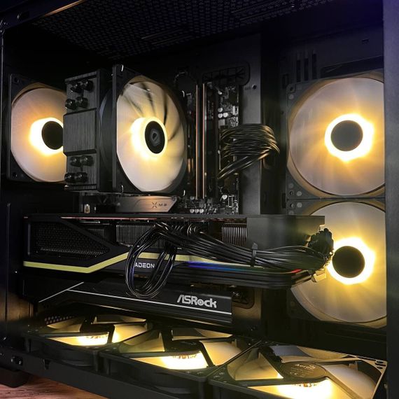 Збірка на замовлення:  ігровий ПК AeroCool Dryft Mini Tower / AMD Ryzen 5 7500F (6 (12) ядер по 3.7 - 5.0 GHz) / 32 GB DDR5/1000 GB SSD M.2/AMD Radeon RX 7800 XT, 16 GB GDDR6, 256-bit/800W | Зображення 3