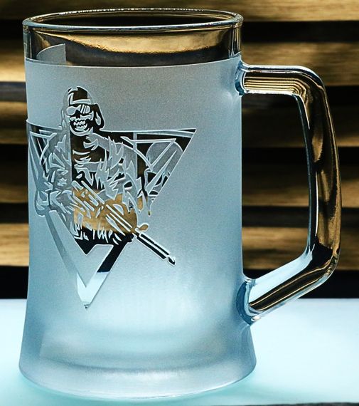 Пивний келих Call of Duty 670 мл з гравіюванням кружка для фаната CoD Подарунок з ігровою тематикою фанату шутерів | Зображення 4