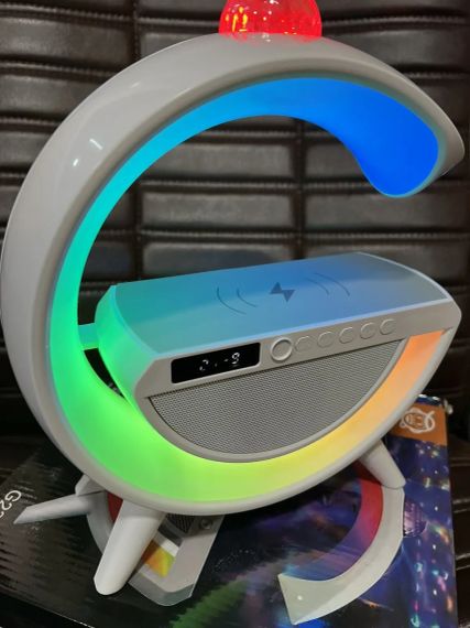 Умный светильник колонка с будильником и диско шаром/ Ночник c беспроводной зарядкой для телефона/Bluetooth-колонка | Зображення 2