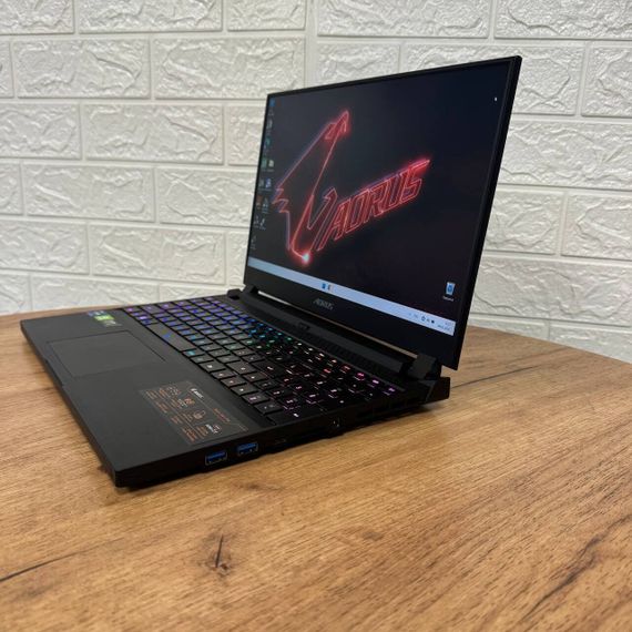 Ігровий ноутбук Б-клас Gigabyte Aorus 15P XD / 15.6" (1920x1080) IPS / Intel Core i7-11800H (8 (16) ядер по 2.3 - 4.6 GHz) / 16 GB DDR4 / 1000 GB SSD / nVidia GeForce RTX 3070, 8 GB GDDR6, 256-bit / WebCam б/в | Зображення 4
